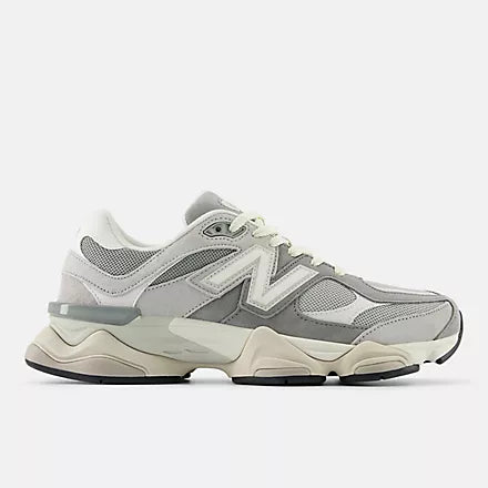 9060 | Grijs met Witte accenten